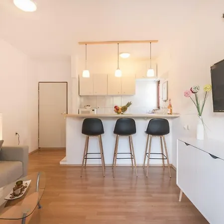 Maria * 察夫塔特